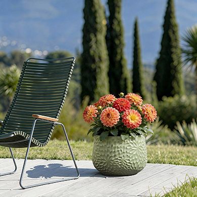 LuxenHome Green Leaf Embossed MgO Planter, 15.94" Textured Pot for Outdoor & Indoor