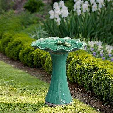 LuxenHome 20" Ceramic Bird Bath with Leaf Shaped Basin and Decorative Frogs, Green