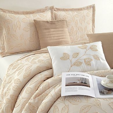 Nanshing Kyro Leaves 7-Piece Comforter Set