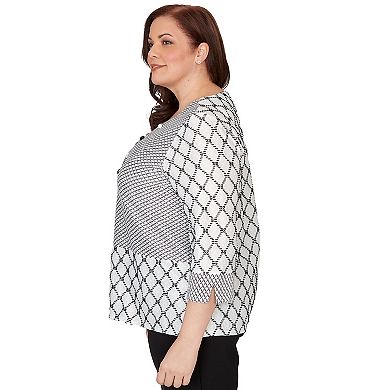 Plus Size Alfred Dunner Spliced Diamond Textured Top with Necklace