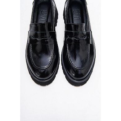 Vionel Leather Loafer (Women)