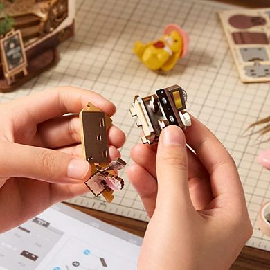 DIY 3D Book Nook Kit: Holiday Cafe 171 pieces