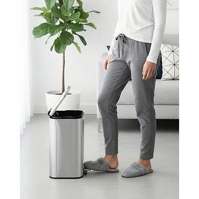 Garvee 8 gal Kitchen Trash Can, Step Garbage Can with Soft-Close Lid