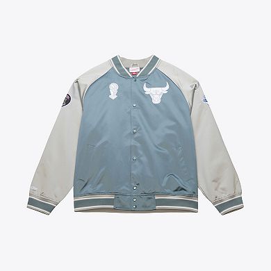 Men's Mitchell & Ness Blue/Silver Chicago Bulls Thunderstorm Lightweight Satin Full-Snap Jacket