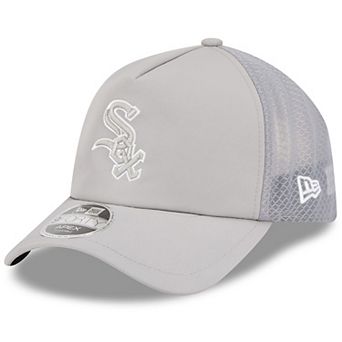 Men's New Era Gray Chicago White Sox 2026 Batting Practice Apex 9FORTY Adjustable Trucker Hat