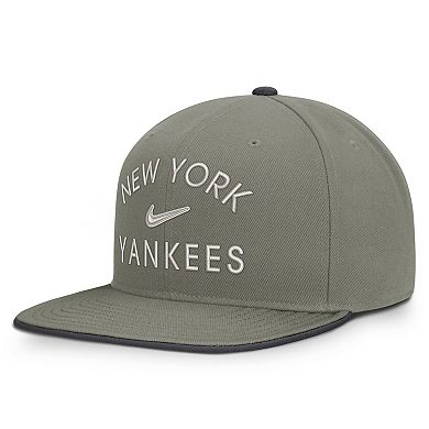 Men's Nike Olive New York Yankees Pro Dri-FIT Snapback Hat
