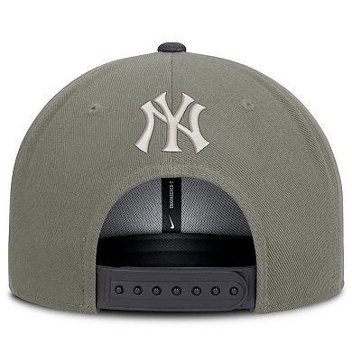 Men's Nike Olive New York Yankees Pro Dri-FIT Snapback Hat