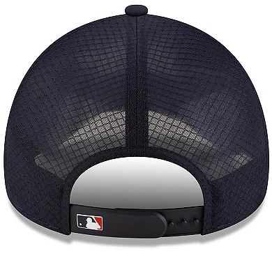 Men's New Era Navy Cleveland Guardians 2026 Batting Practice Apex 9FORTY Adjustable Trucker Hat