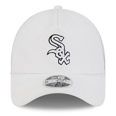 Men's New Era White Chicago White Sox 2026 Batting Practice Apex 9FORTY Adjustable Trucker Hat