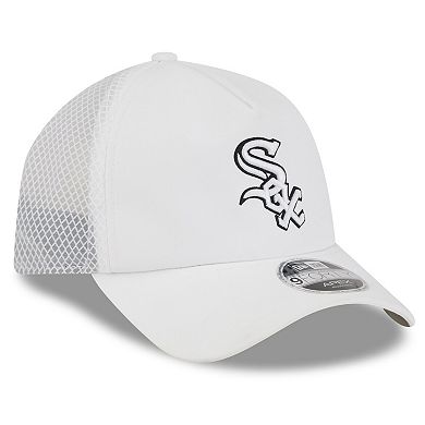 Men's New Era White Chicago White Sox 2026 Batting Practice Apex 9FORTY Adjustable Trucker Hat
