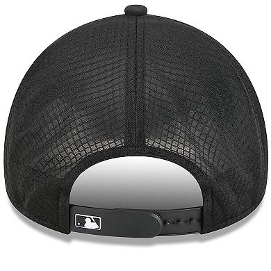 Men's New Era Black Cincinnati Reds 2026 Batting Practice Apex 9FORTY Adjustable Trucker Hat