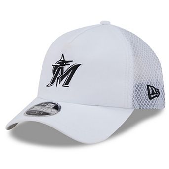 Men's New Era White Miami Marlins 2026 Batting Practice Apex 9FORTY Adjustable Trucker Hat