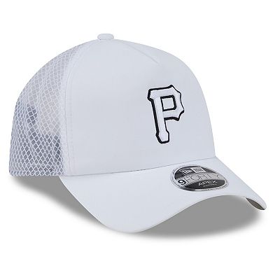 Men's New Era White Pittsburgh Pirates 2026 Batting Practice Apex 9FORTY Adjustable Trucker Hat