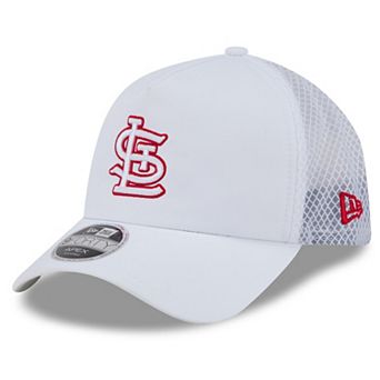 Men's New Era White St. Louis Cardinals 2026 Batting Practice Apex 9FORTY Adjustable Trucker Hat