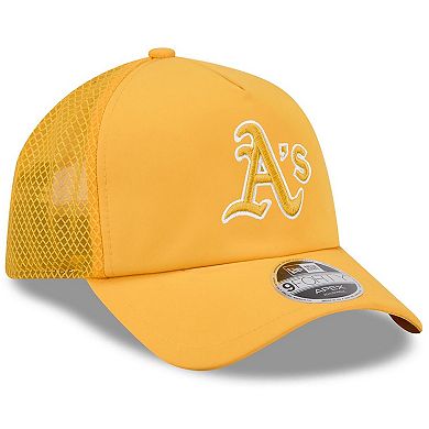 Men's New Era Gold Athletics 2026 Batting Practice Apex 9FORTY Adjustable Trucker Hat