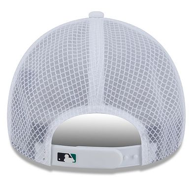 Men's New Era White Seattle Mariners 2026 Batting Practice Apex 9FORTY Adjustable Trucker Hat