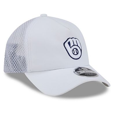 Men's New Era White Milwaukee Brewers 2026 Batting Practice Apex 9FORTY Adjustable Trucker Hat