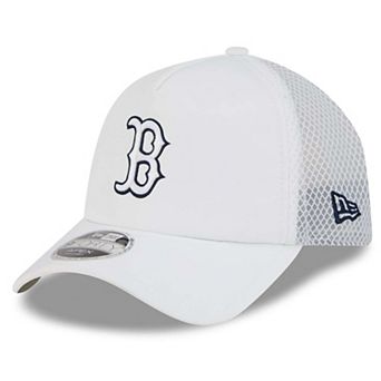 Men's New Era White Boston Red Sox 2026 Batting Practice Apex 9FORTY Adjustable Trucker Hat