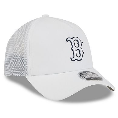 Men's New Era White Boston Red Sox 2026 Batting Practice Apex 9FORTY Adjustable Trucker Hat
