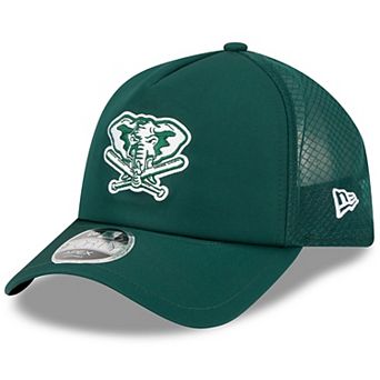 Men's New Era Green Athletics 2026 Batting Practice Alternate Apex 9FORTY Adjustable Hat