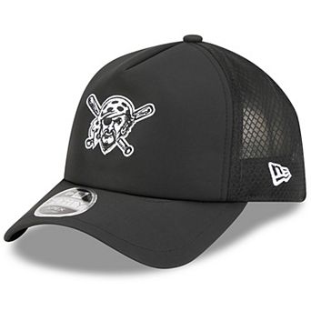 Men's New Era Black Pittsburgh Pirates 2026 Batting Practice Alternate Apex 9FORTY Adjustable Hat
