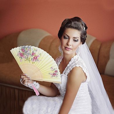 Ancient Style Folding Fan for Weddings and Parties 1Pc Light Yellow