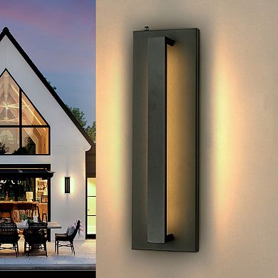 1-Light H20 in Minimalist Modern Linear 23W Integrated LED Outdoor Wall Sconce
