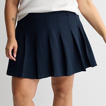 Juniors' Plus Size SO® High-Rise Pleated Skort