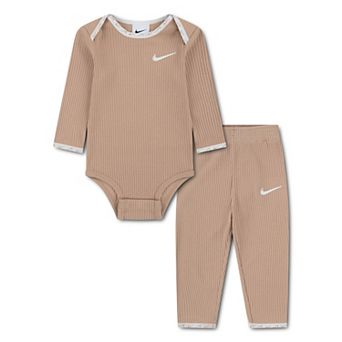 Baby Nike Essentials Long Sleeve Bodysuit & Pants 2 pc Set