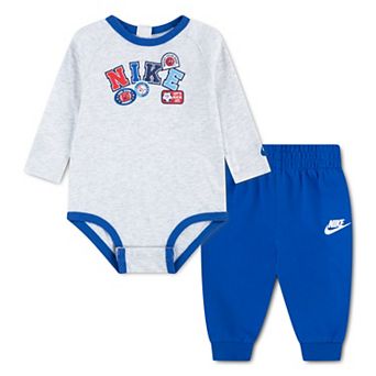 Baby Boy Nike Long Sleeve Graphic Bodysuit & Sweatpants 2 pc Set