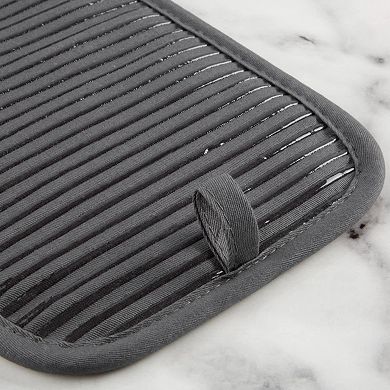 Quilted Cotton Oven Mitt and Pot Holder Set with Silicone Grip