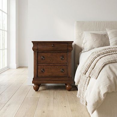 Nightstand with Traditional Style and Ample Storage