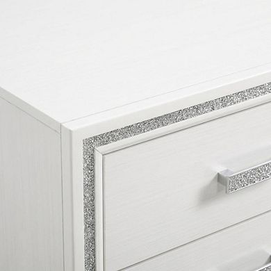 Nightstand with Modern Design and Storage Space