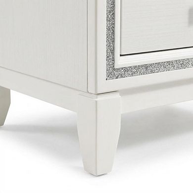 Nightstand with Modern Design and Storage Space