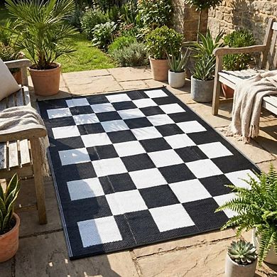 Modern Checkerboard Outdoor Area Rug Reversible Light Weight Stain Resistant Mat for RV Trip Picnic