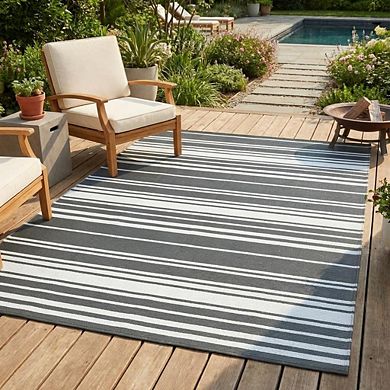 Modern Geometric Outdoor Area Rug Stain Resistant UV Resistant Pet Friendly Mat for Beach Vacation