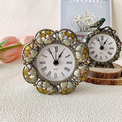 Silent Vintage Mini Table Clock, Hand-Painted Metal, Battery-Operated, Non-Ticking