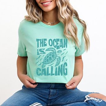 The Ocean Is Calling Turtle - Women's Short Sleeve Graphic T-Shirt