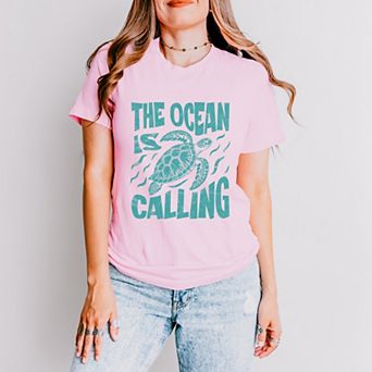 The Ocean Is Calling Turtle - Women's Short Sleeve Graphic T-Shirt