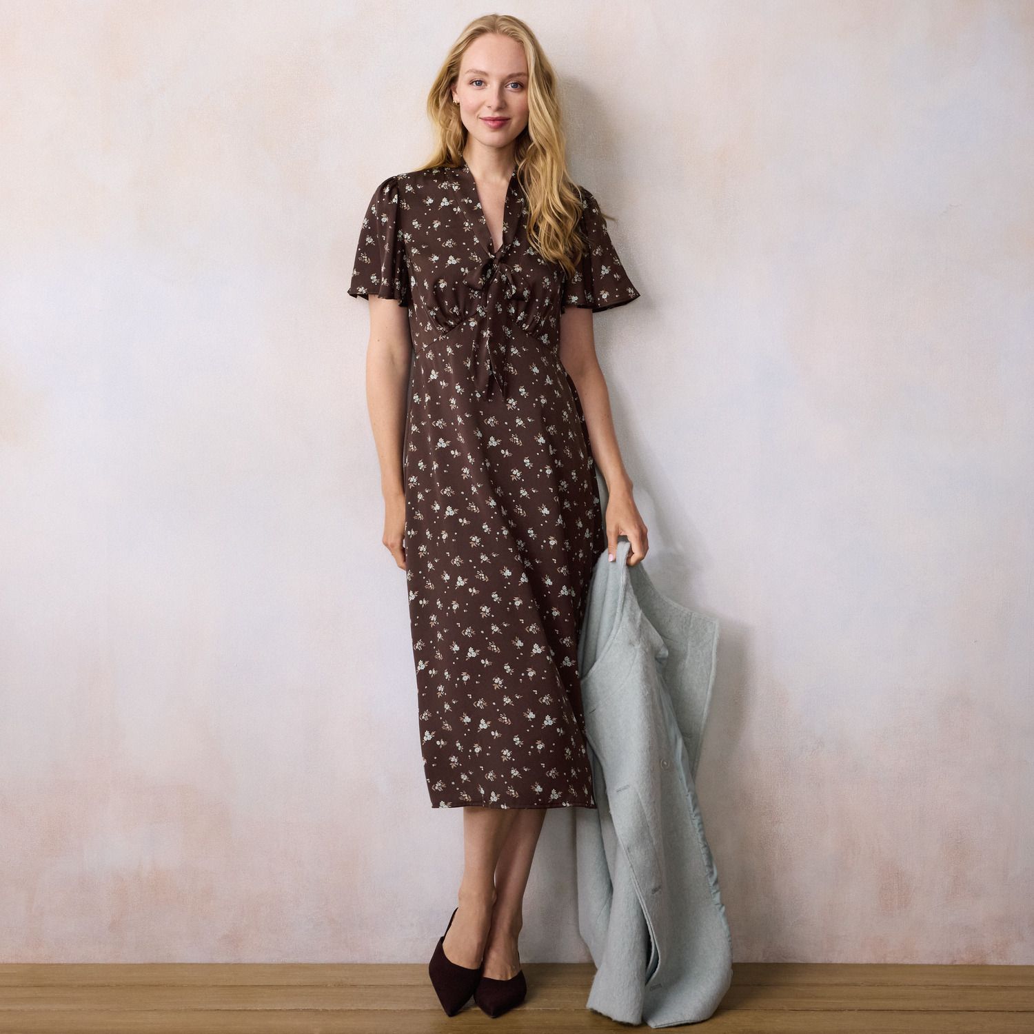 Женское платье LC Lauren Conrad Short Sleeve A-Line Midi — фото 4