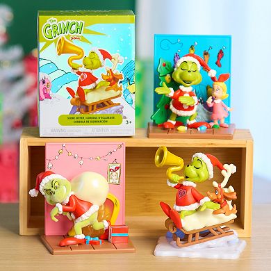 Just Play Dr. Seuss The Grinch Scene Setters - Styles May Vary