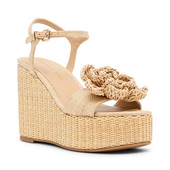 madden girl Sasssy Women's Wedge Raffia Flower Accent Sandals
