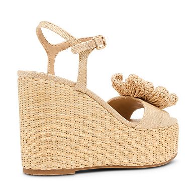 madden girl Sasssy Women's Wedge Raffia Flower Accent Sandals