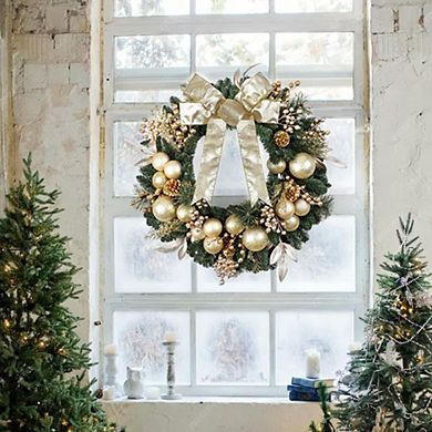 24-Inch Christmas Wreath with Pine Branches