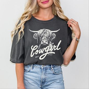 Cowgirl Highland Cow - Women's Garment Dyed Graphic T-Shirt
