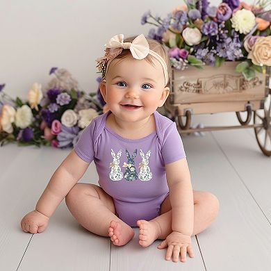 Three Blue Willow Bunnies - Baby Short Sleeve Graphic Bodysuit