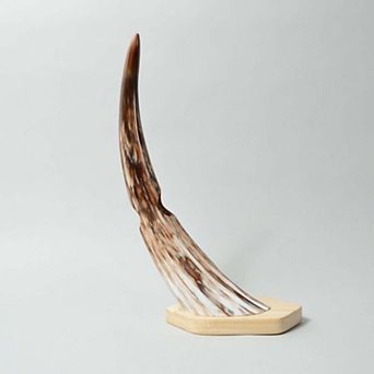 Balanced Horn Wine Holder