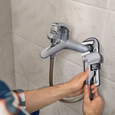 Adjustable Aluminum Pipe Wrench for Automotive, Plumbing, and Mechanical Use