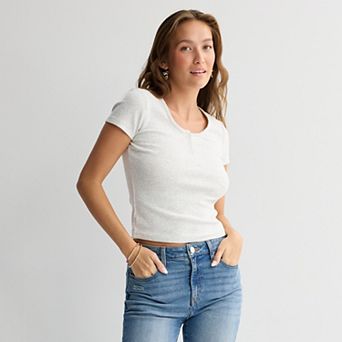 Juniors' SO® Short Sleeve Henley Scoop Top