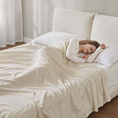 Soft Grid Pattern Blanket
